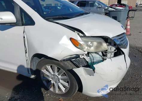 2014 Toyota Sienna Limited 7 Passenger from USA, damaged, VIN 5TDDK3DC7ES073307